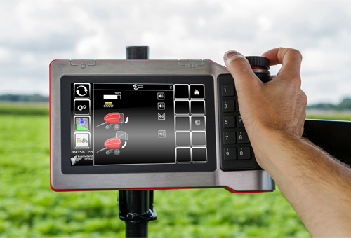 TellusGO_field_Baler_closeup