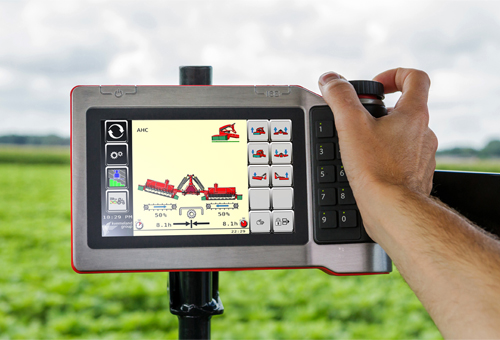 TellusGO_field_ButterfyMower_closeup